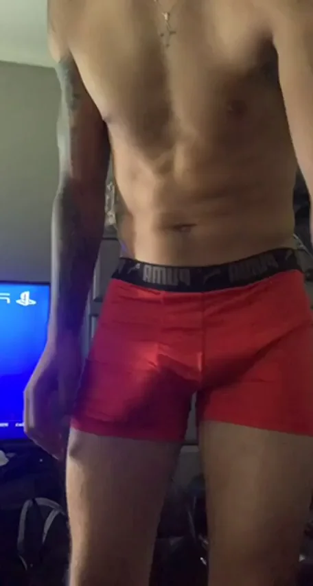 Don't Be Shy, Check This Thick Dick Bulge 😈🍆