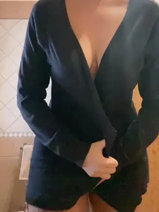 Maybe im not the hottest.. but im the easiest and i love anal ?