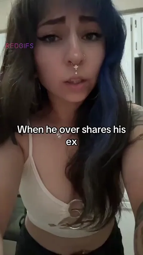 😈 Barely Legal Babe Overshares Her Slutty Ex Pics 💦