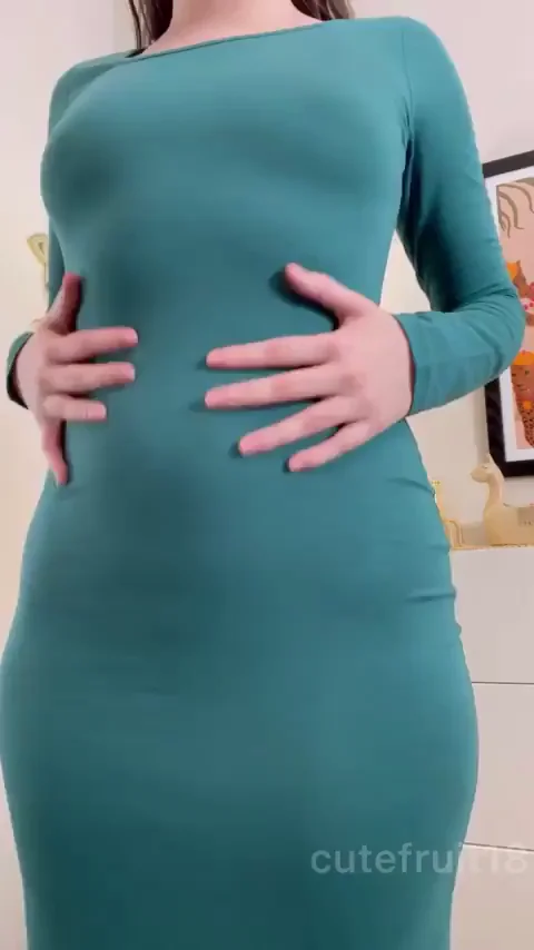 Teasing Big Ass No Panties Under Tight Green Dress