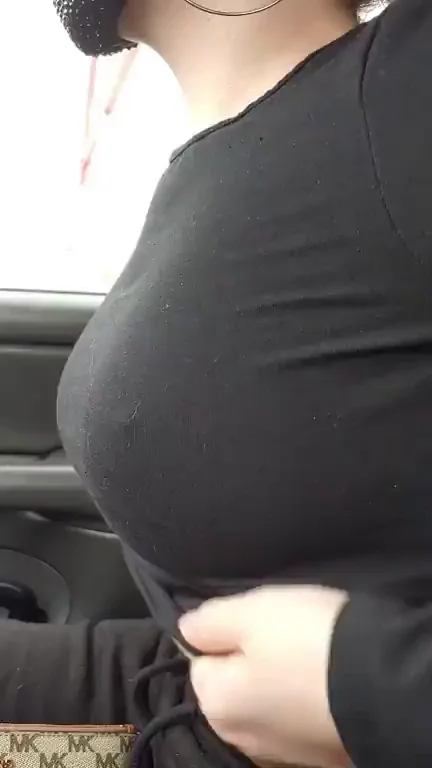 Parking Lot Tit Drop Thrill: Risky Flash with Juicy Cleavage!