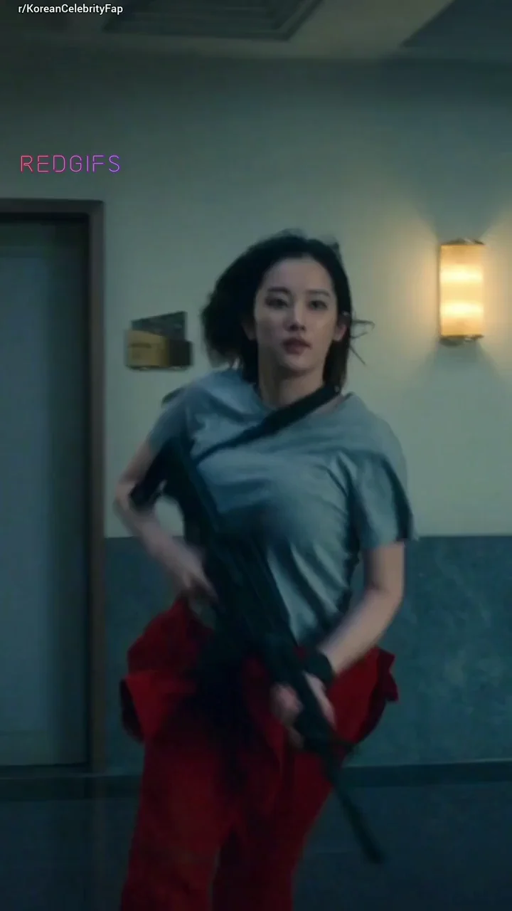 Jeon Jong Seo | Money Heist : Korea (2022)