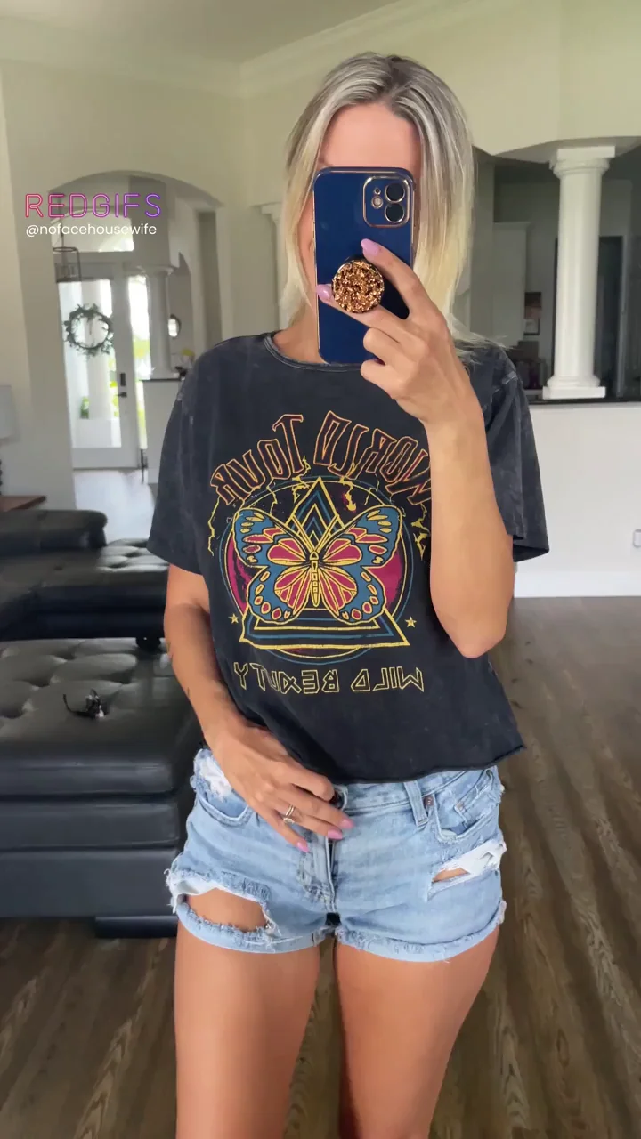 This is what’s under a real moms outfit today.