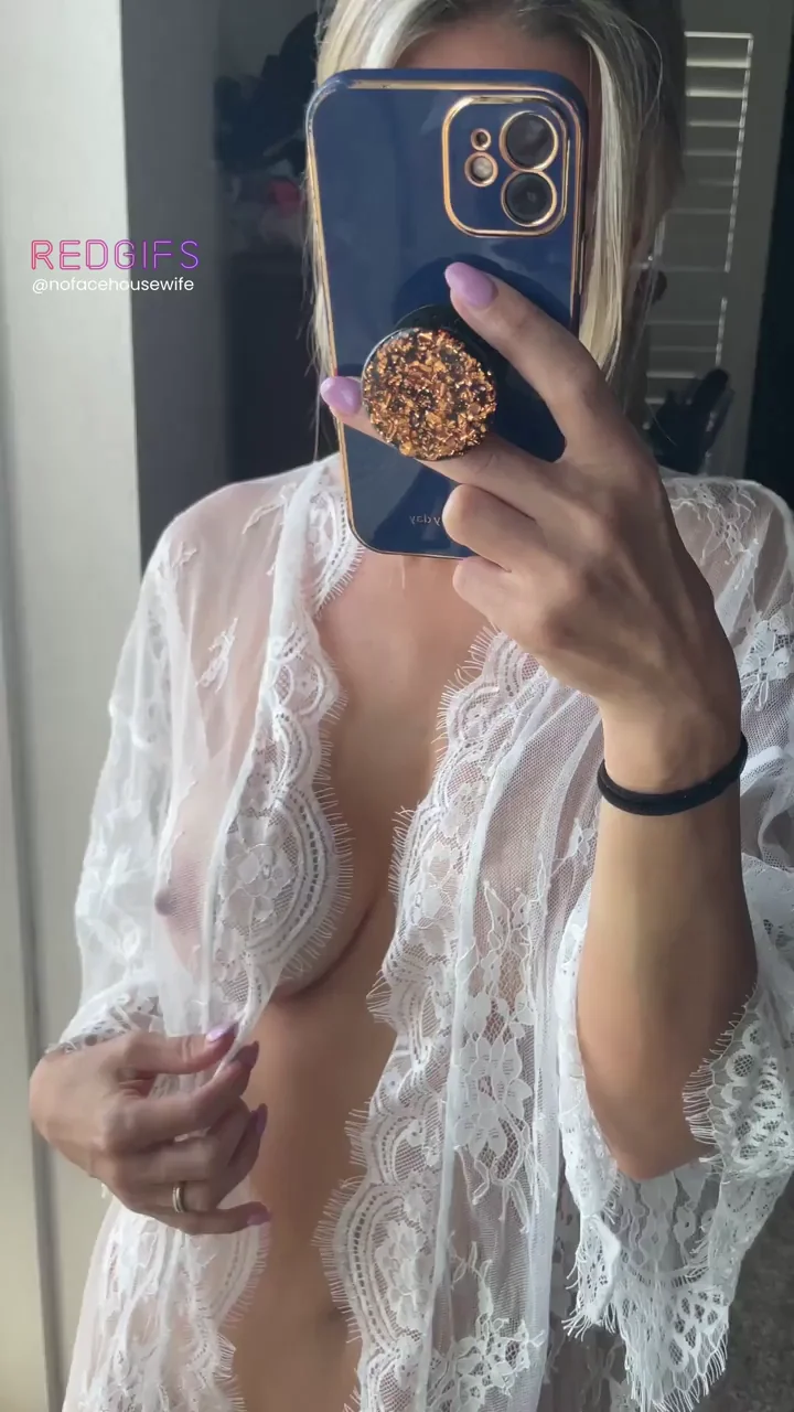 Slutty and sexy.