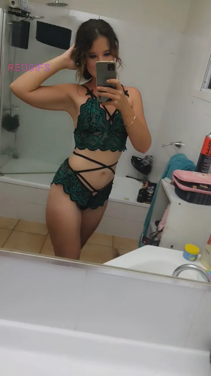Just an Aussie housewife, home all alone