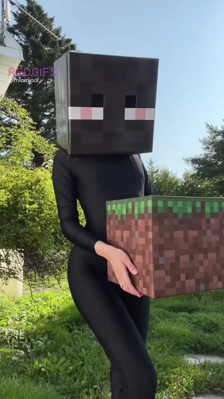 Enderman by Miamiaxof