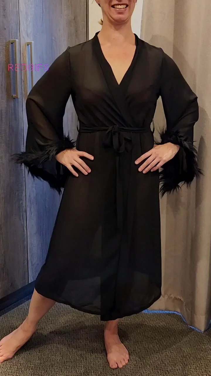 Just your average suburban milf who gets horny sometimes