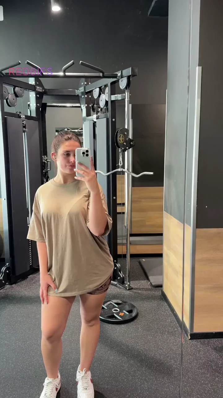what a pawg wears in the gym