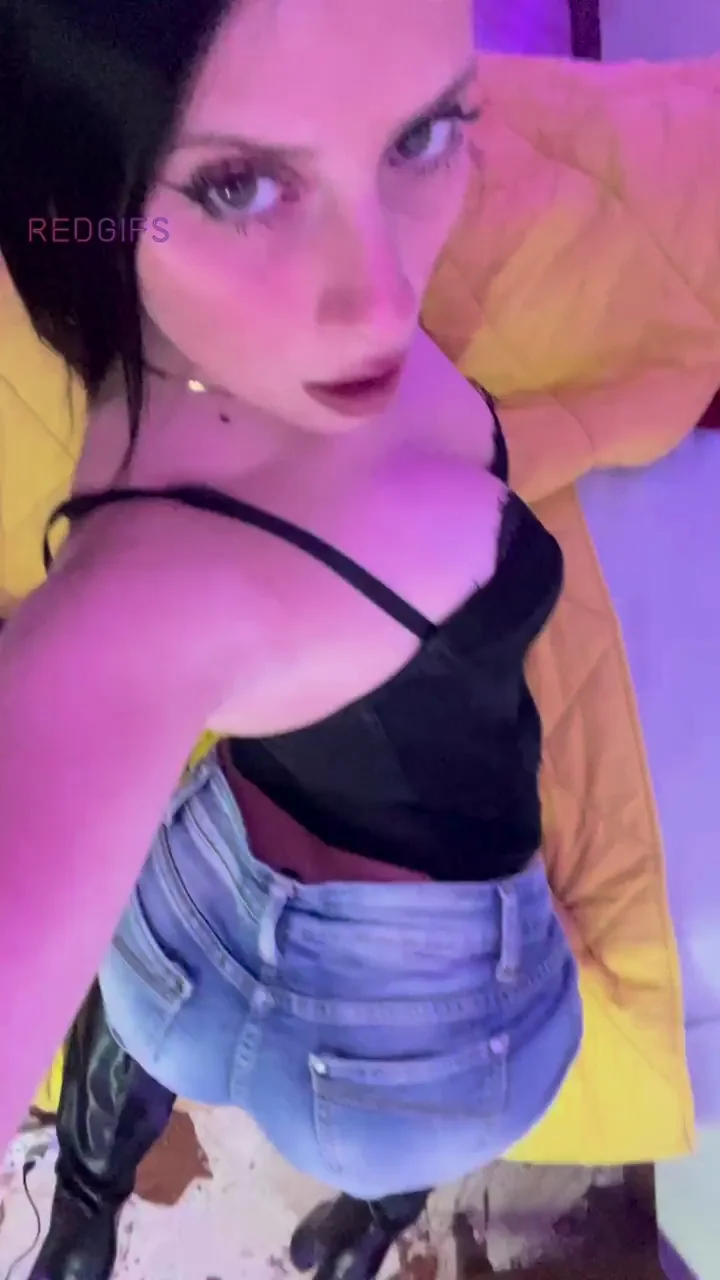 My adorable body is ready to be tasted