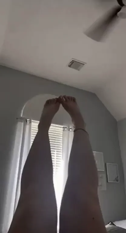 Flexible Slut Flexes Her Legs Wide Open 🧘‍♀️🍑🔥
