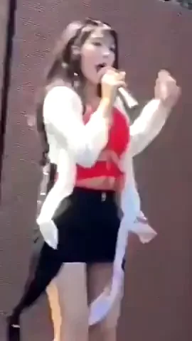 🔥 LIGHTSUM Chowon Stage Slut Vibes 💋 Kpop Fap Fuel