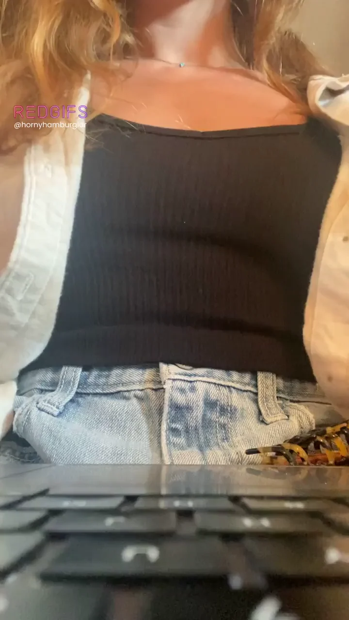 Flashing while at a coffee shop 🙈😈 [reveal]