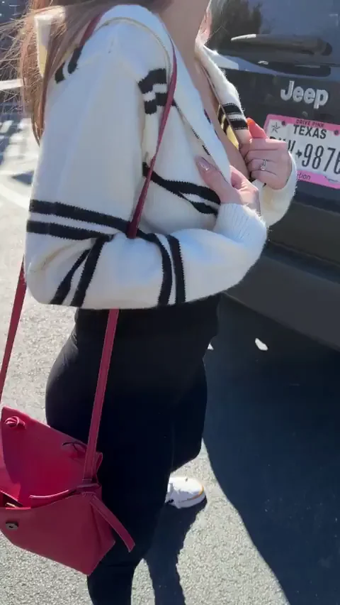 I’m trying to get your dick hard in the parking lot so I can give you road head on the way home