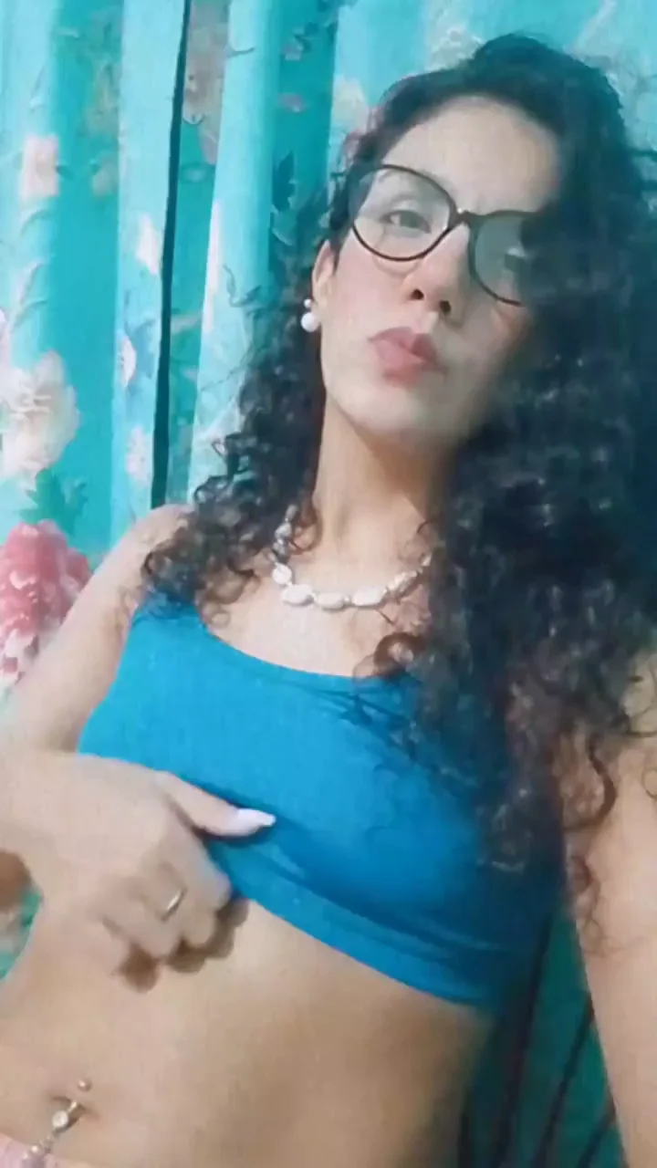 Curvy Glasses Babe Spills Virginity Secrets Teasing Her Hot Belly Piercing
