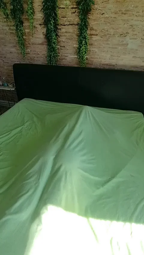 Hungry ghost butt in the bedroom