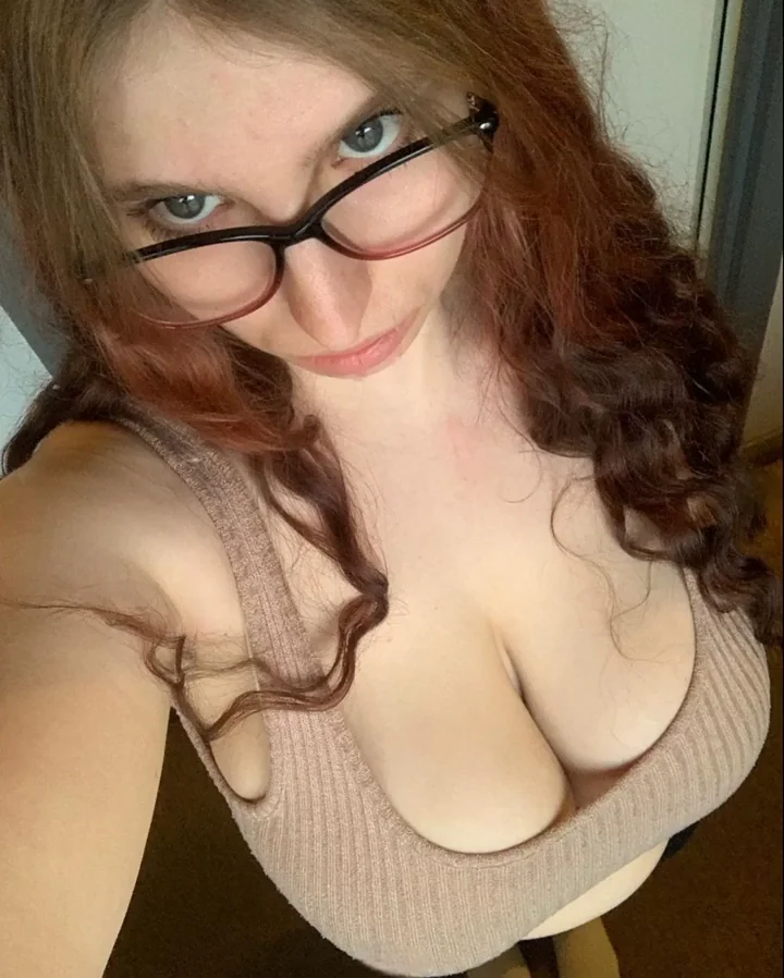 🥺This Is What The Titties Of A Freshly 18yo Virgin Look Like🥺