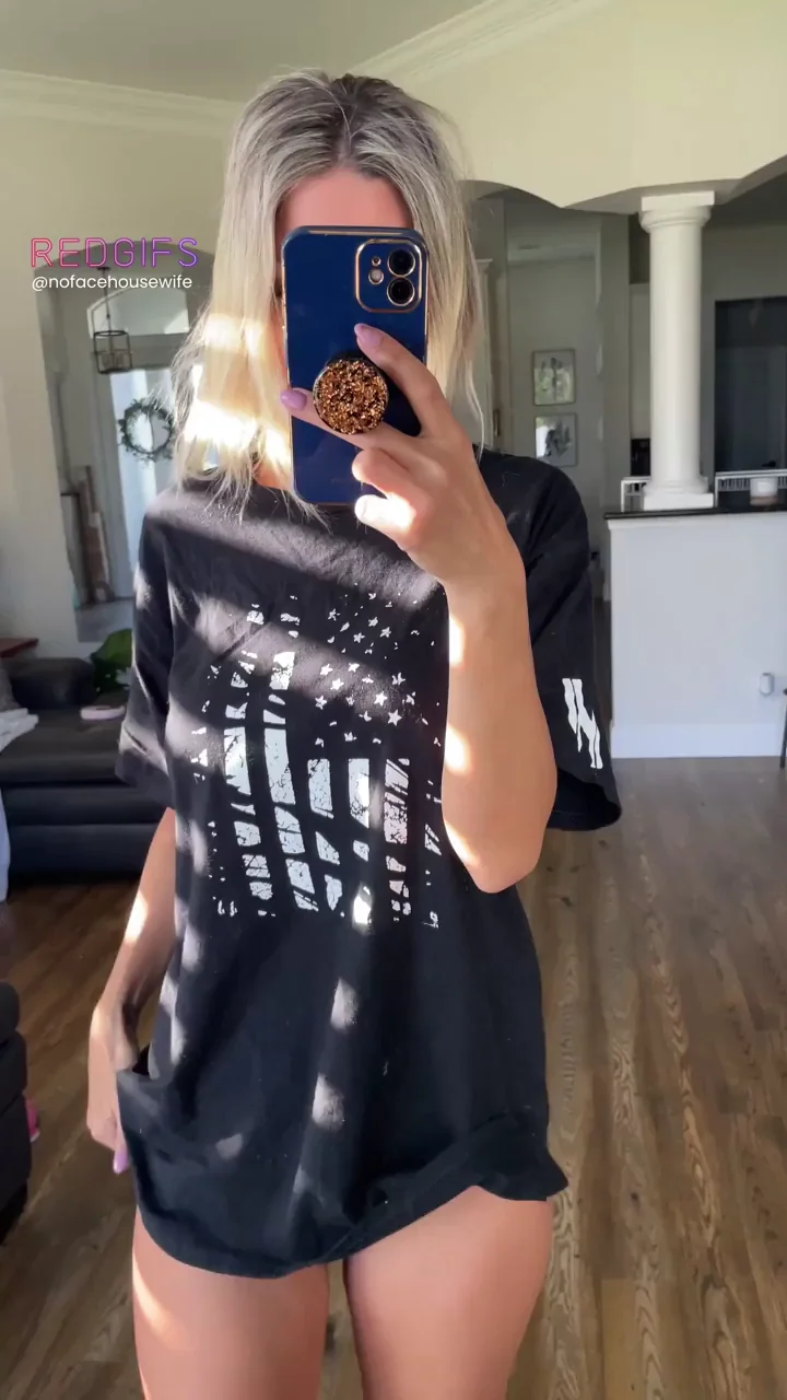 Post-Kids MILF in Her Late 30s Flaunts Juicy Tits and Thick Ass in Tease Vid