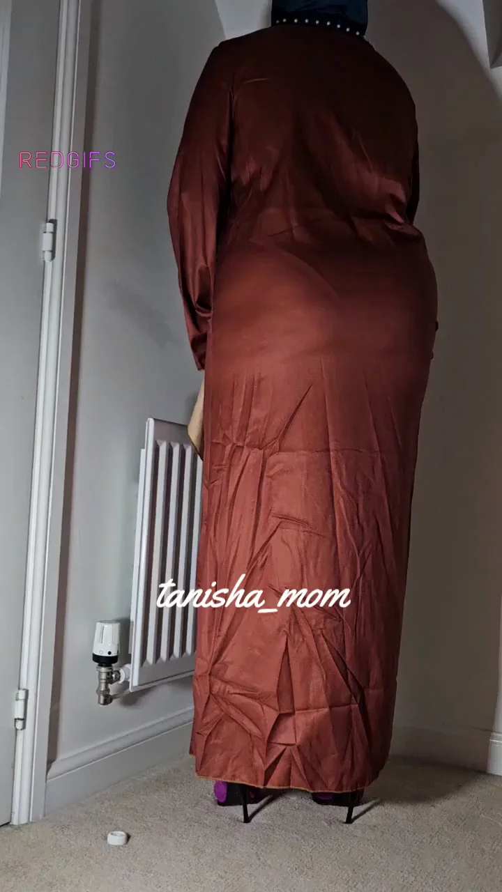 What's under my Abaya