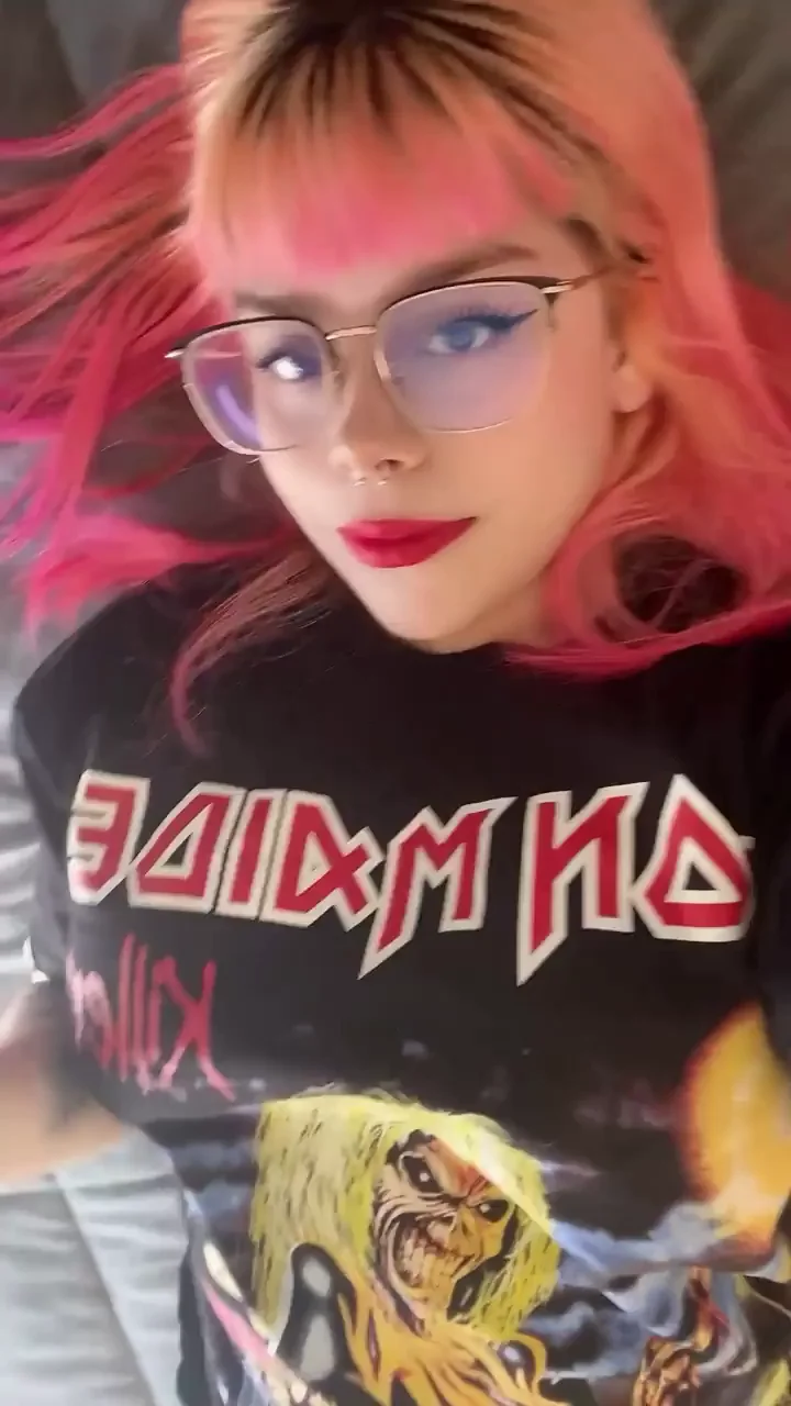 Latina gótica is the best combo