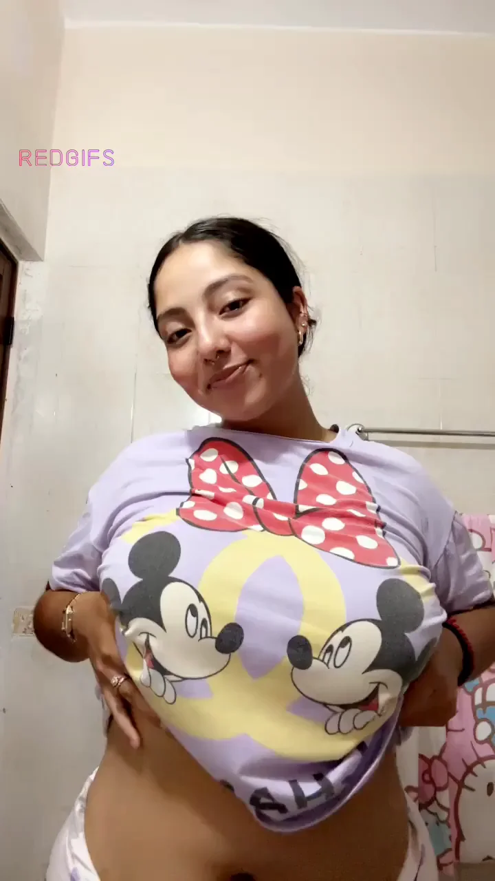 Lemme dump these melons on your face🤭