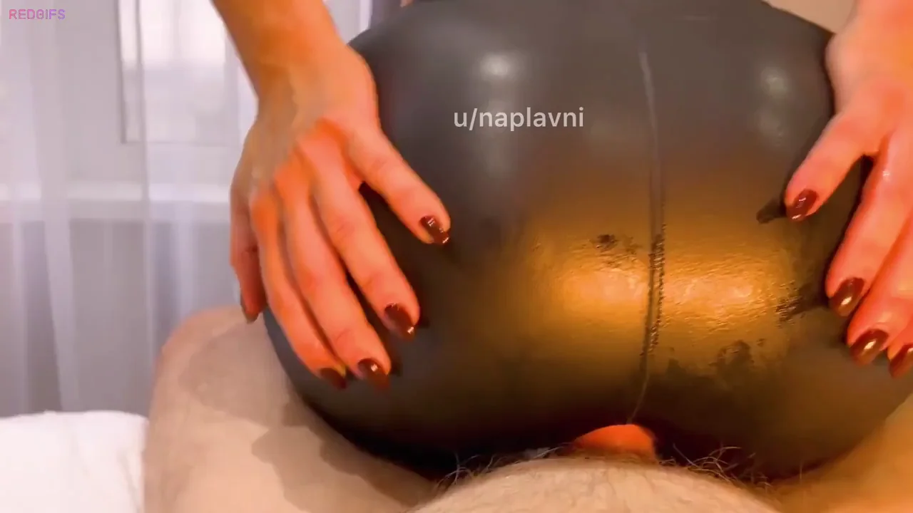 Loving Sitting on His Thick Cock in Shiny Latex 😈🍑💦