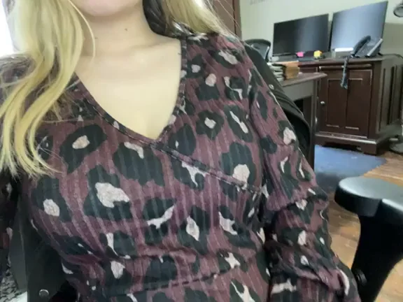 Boss Could Burst In Anytime! 😈 Office Edge Fuck GIF 🔥
