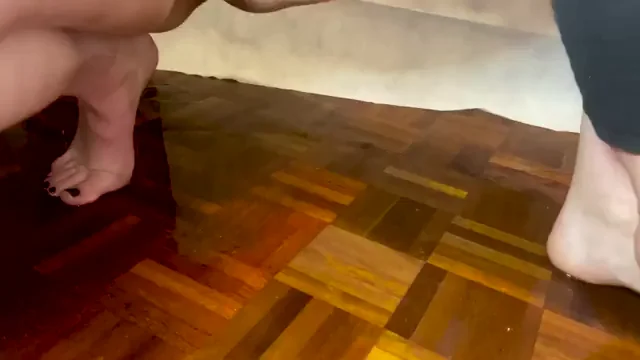 Floor Covered in my Juices! Slapping my pussy to Squirt Heaven ?