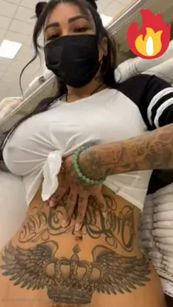 🔥 Slutty Tattooed Hottie Flashing Tits & Pussy in Supermarket 😈🛒