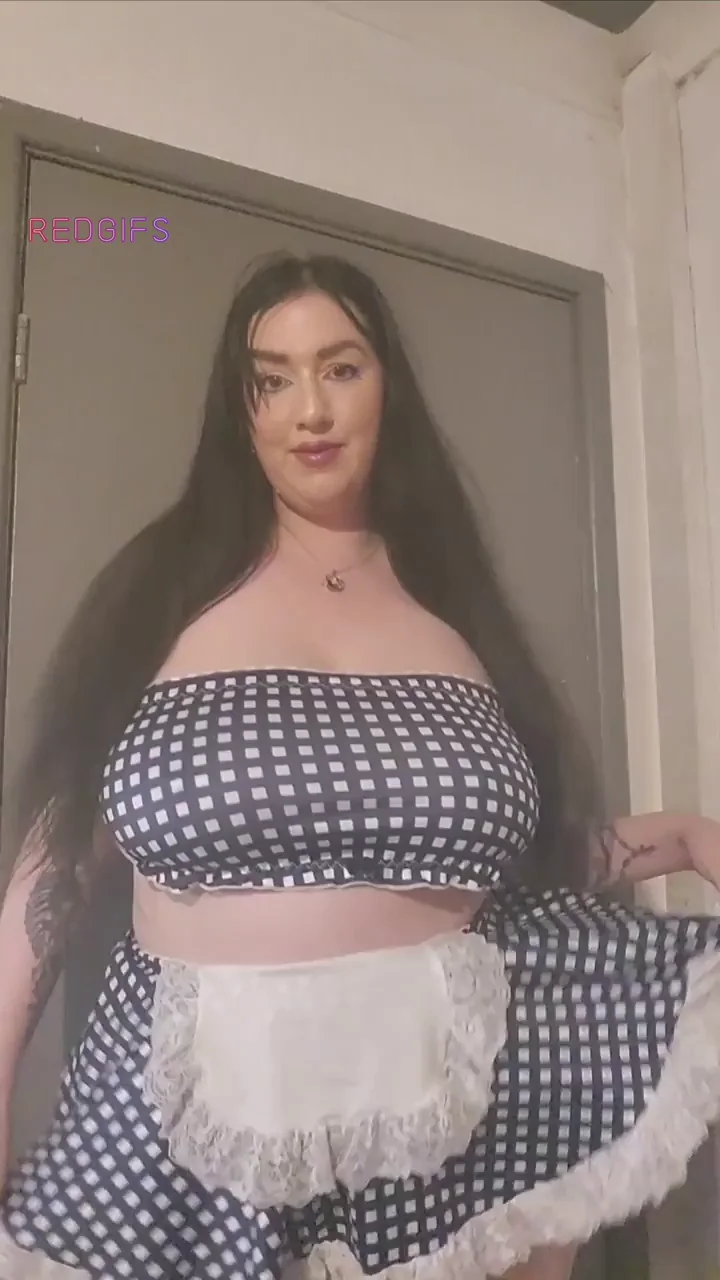 Thick Busty Maid Flashes Her Massive Milk Jugs 😍🍈🍈