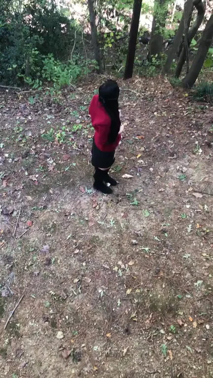 Peek a boob ?
