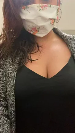 Midday Work Boob Bounce Tease for Newbies