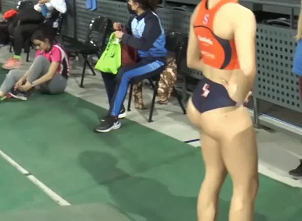 🍑 Curly-Haired Babe's Juicy Booty in Ohlympics Tease 🔥