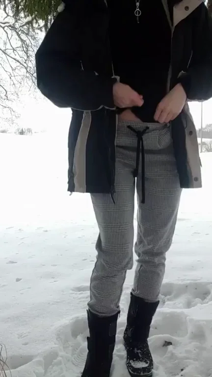 Quick Flash: Tits & Pussy Peek in Snowy Risk Before We Get Caught (F)