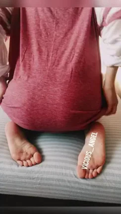 Revealing my juicy booty