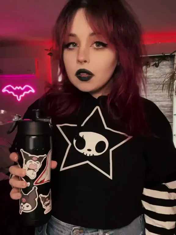 🔥 Stay Hydrated with My Juicy Tits Tease! 💦😈