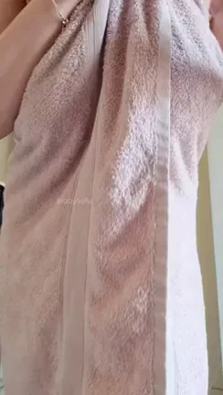 Big Titty Irish Slut Drops Towel & Teases 🍀💦