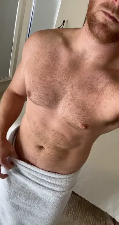 Dropping the Towel Tease 🍆💦