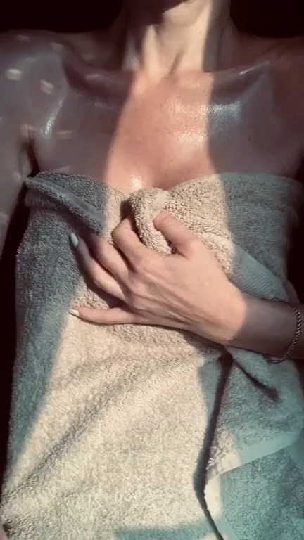Sun Kissed or Sun Fucked? (F)