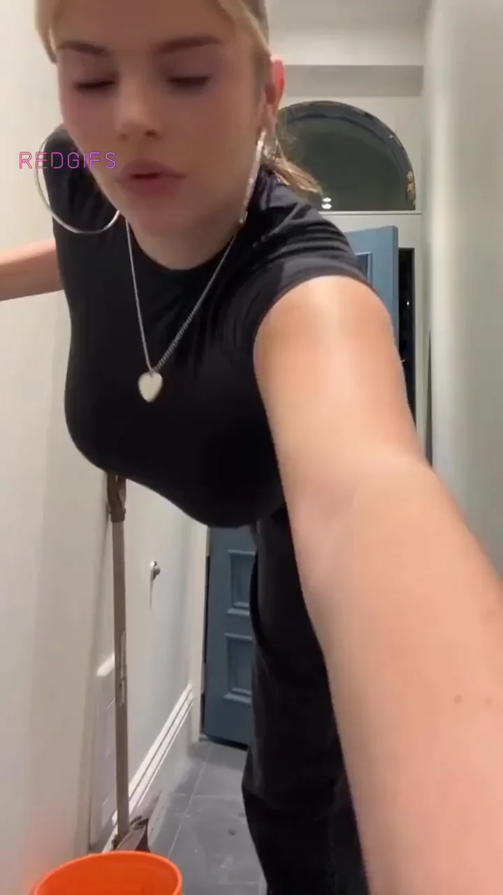 Cute Blonde's Massive Tits Can't Hide 😍🍈🍈