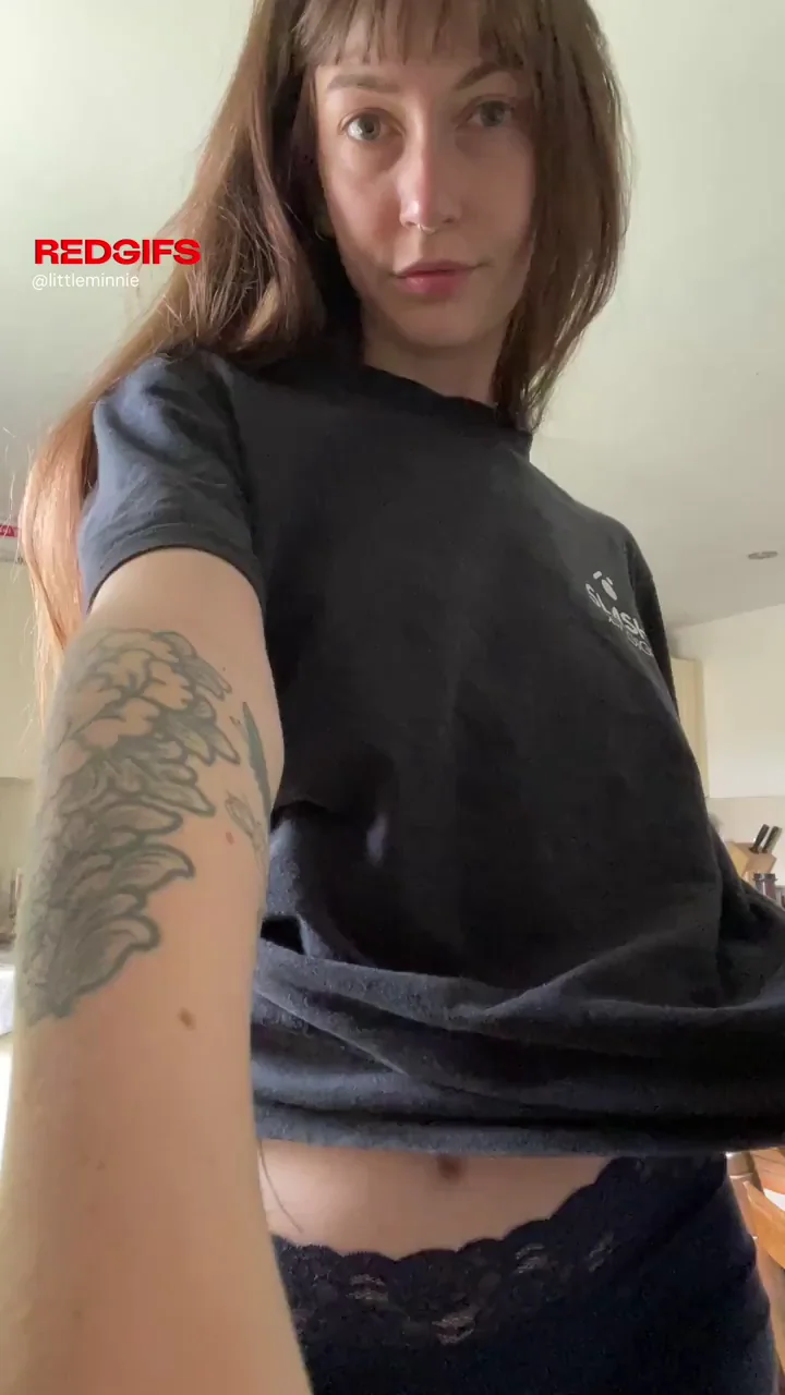 Tiny Slut Stripping Bare for You 😘🔥