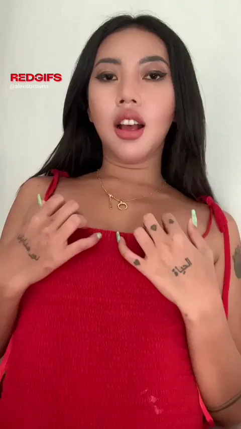 No bra needed when you have a boobs this small