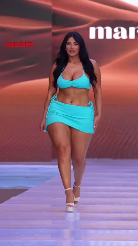 Hawt Bikini Bombshell Struts Her Massive Tits & Juicy Ass on the Runway