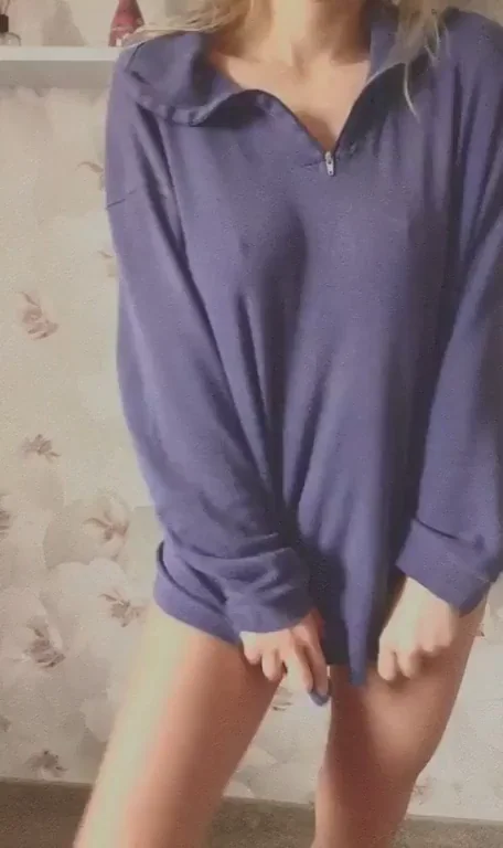 Purple Hoodie Titty Drop: Busty Blonde Unleashes Perky Naturals