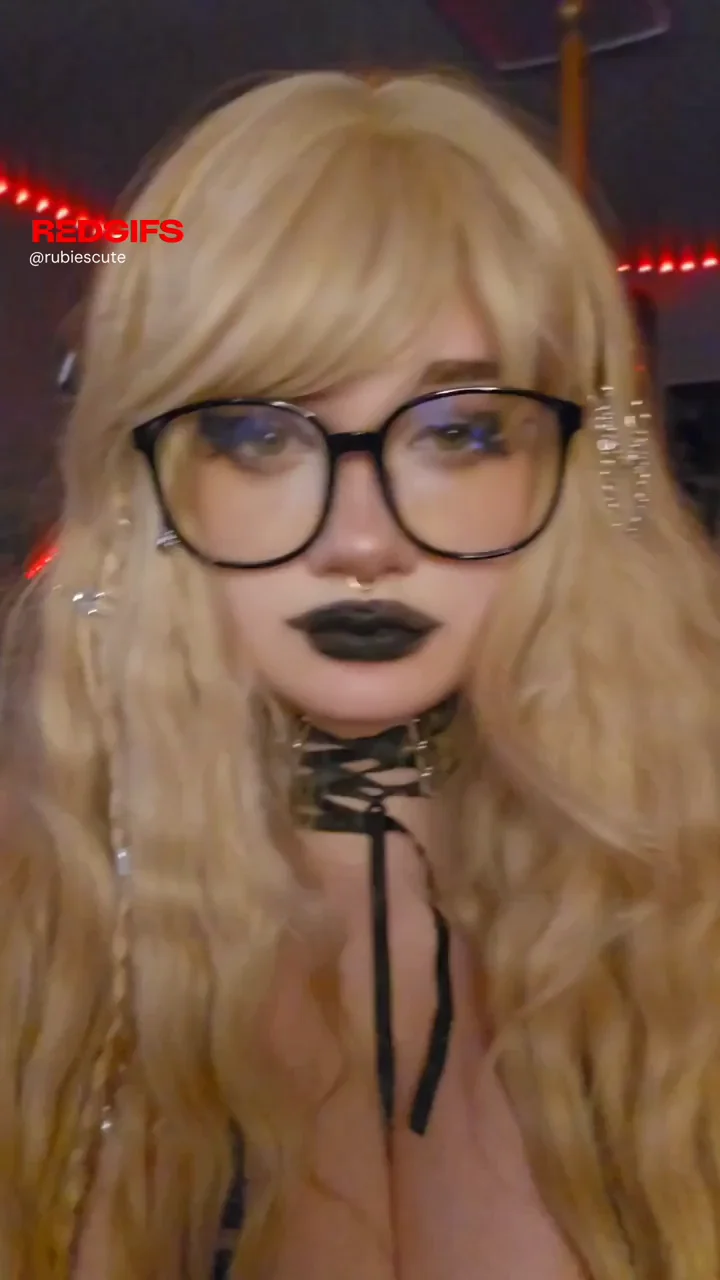 I love wearing a collar you can tighten