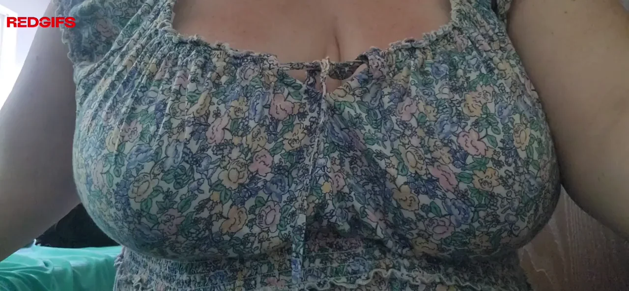 Big Tits GIF by tinkertoy80