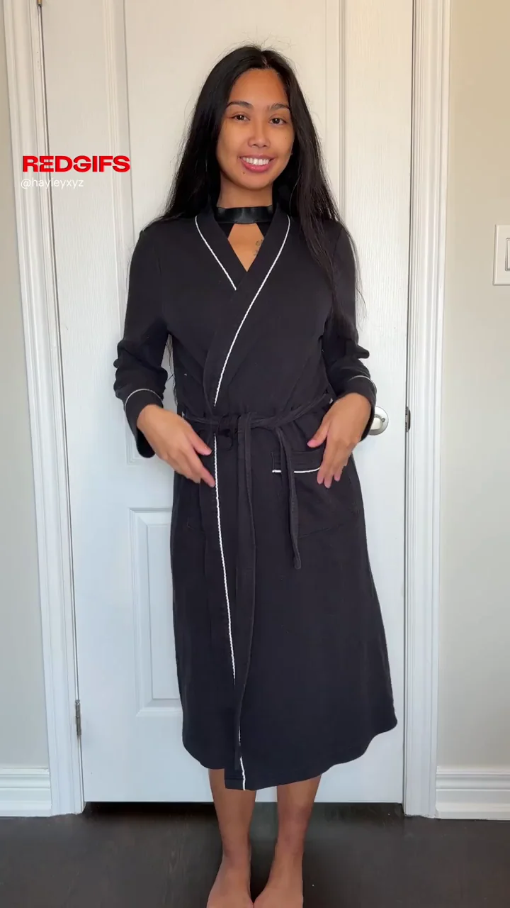 Thick Filipina's Killer Curves Poppin' in Sexy Lingerie! 🍑💋