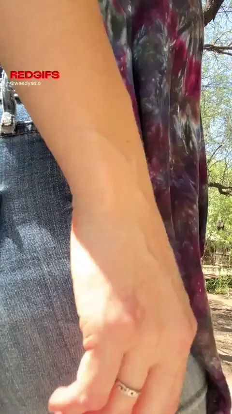 Fresh Air Teases Those Massive Tits Downblouse 😍🍈🍈