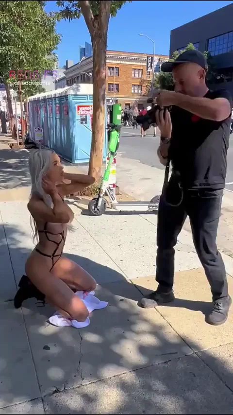 Blonde Bombshell's Ballsy Public Photoshoot Tease