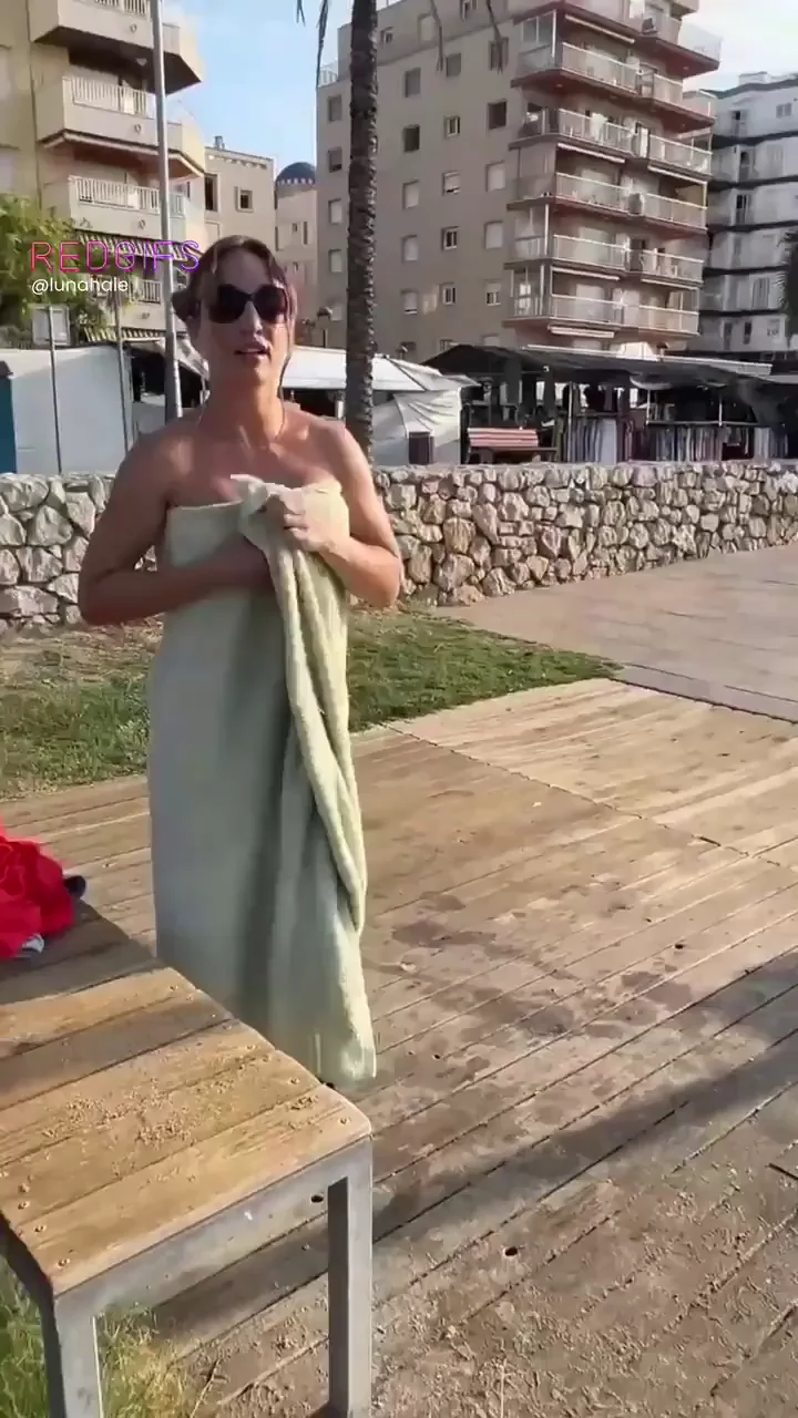 A little flash — my secret beach-day thrill
