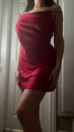Clumsy Slut's Massive Tits Make Up for Zero Grace 😩🍒 [OC]